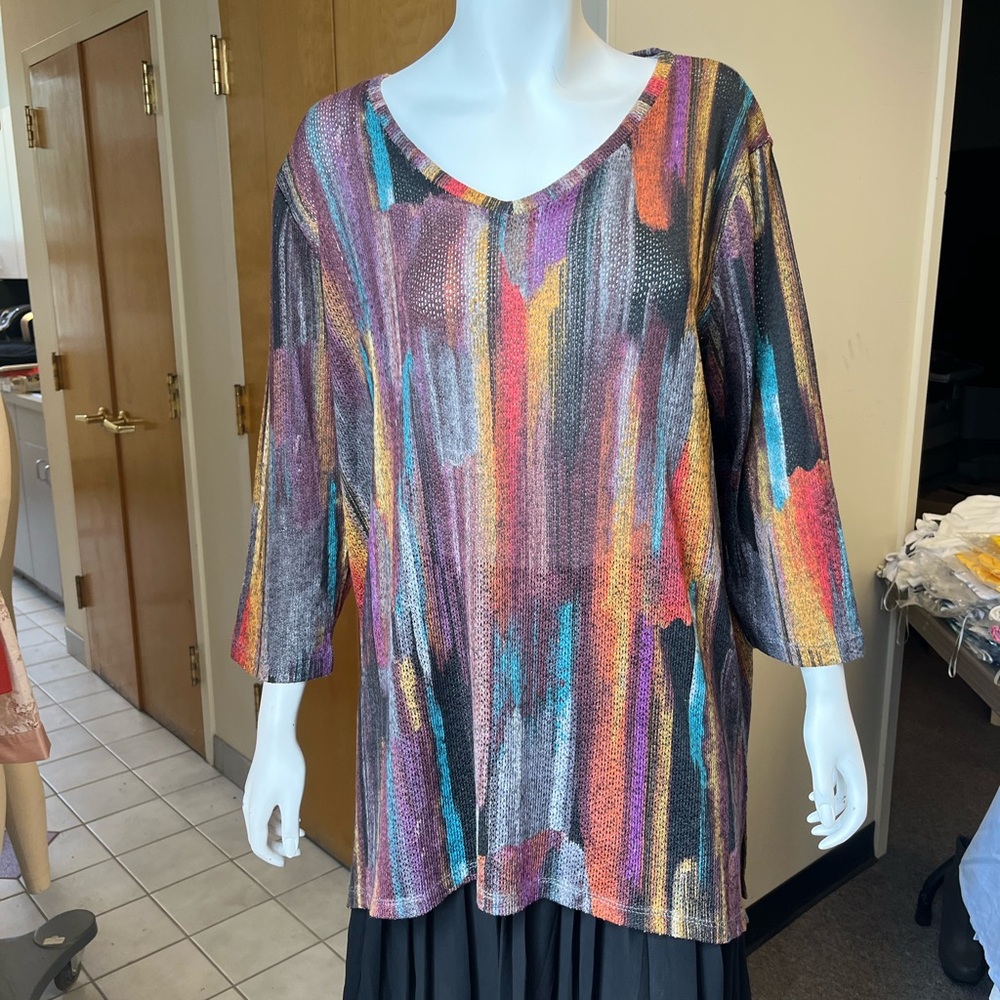 Multi-Color Woman’s Tunic - Picture 5 of 8